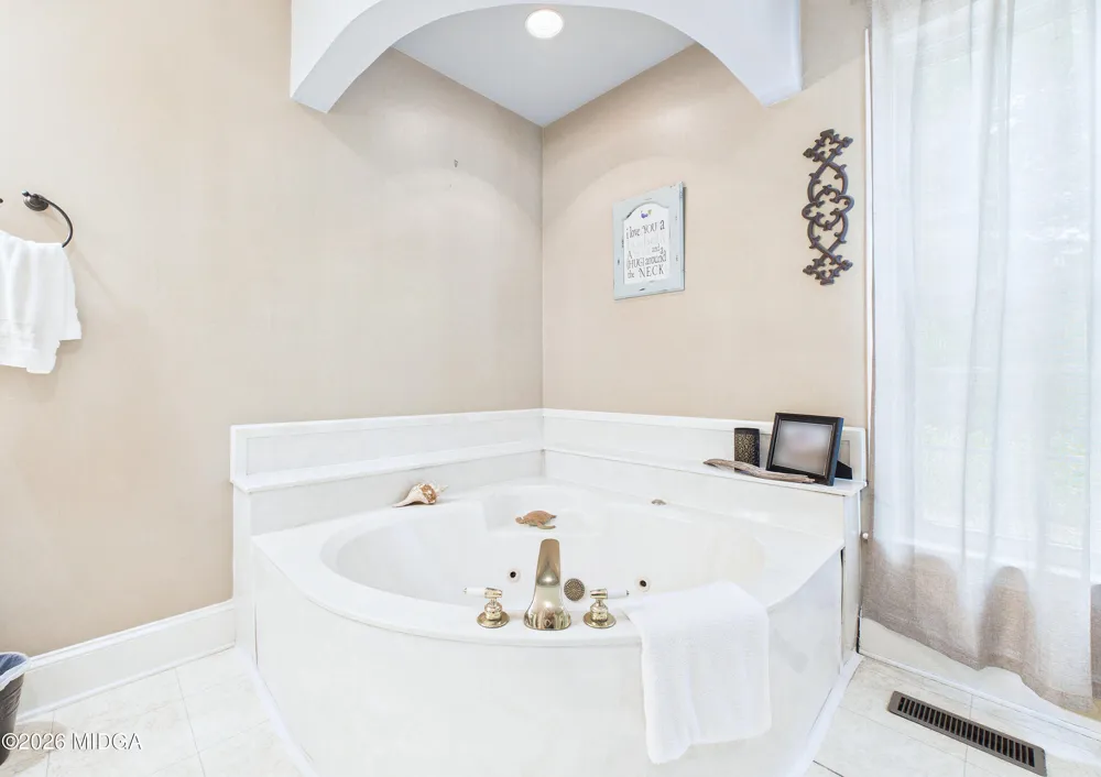 5771 Rogers Road Lizella, GA 31052