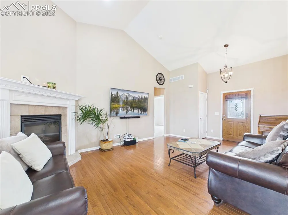 553 S Saunders Drive Pueblo West, CO 81007