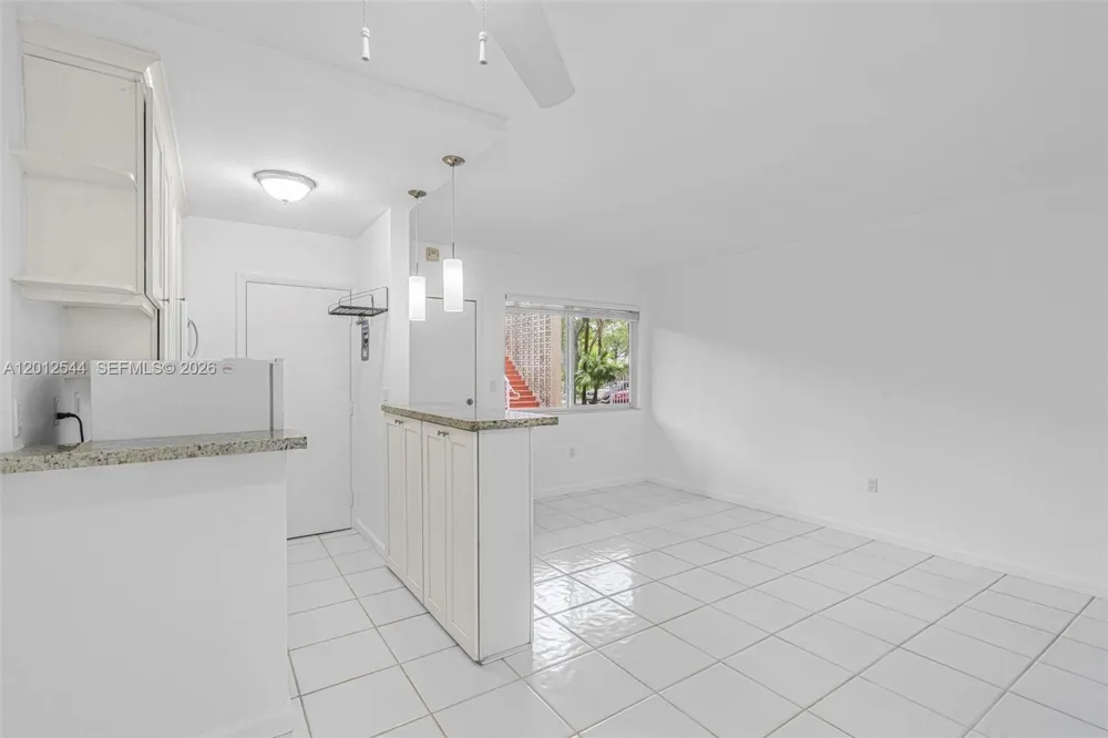 6330 SW 79th St #2 South Miami, FL 33143
