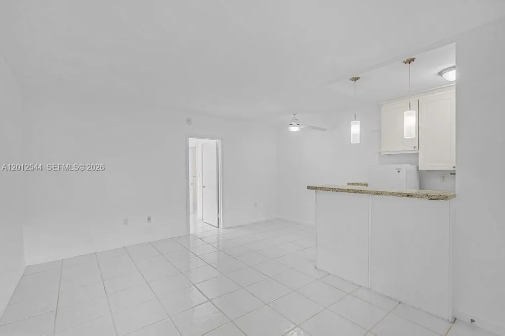 6330 SW 79th St #2 South Miami, FL 33143