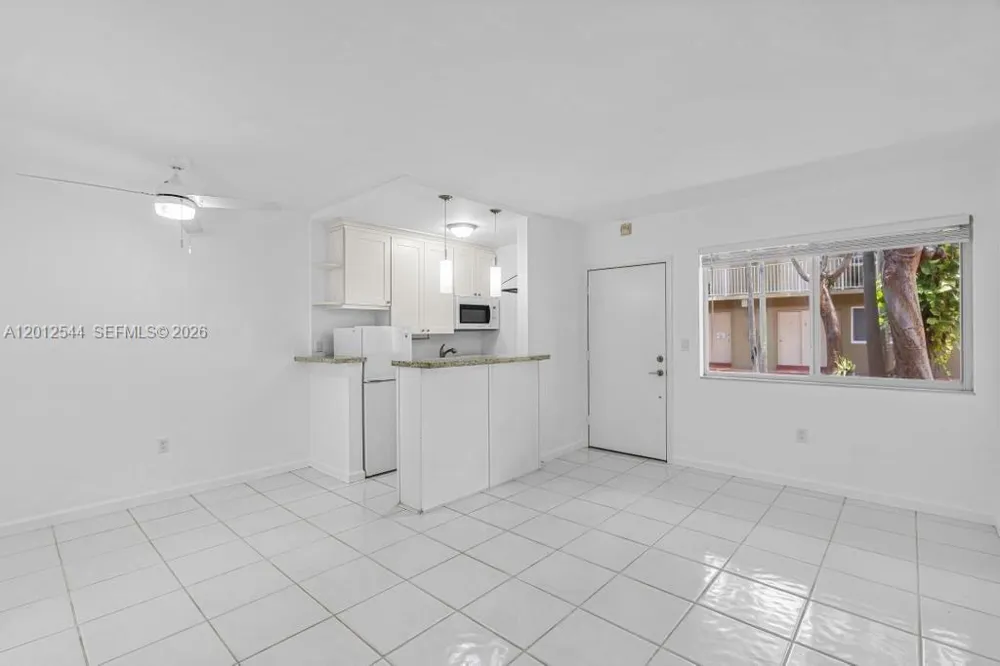 6330 SW 79th St #2 South Miami, FL 33143