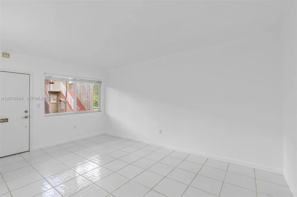 6330 SW 79th St #2 South Miami, FL 33143
