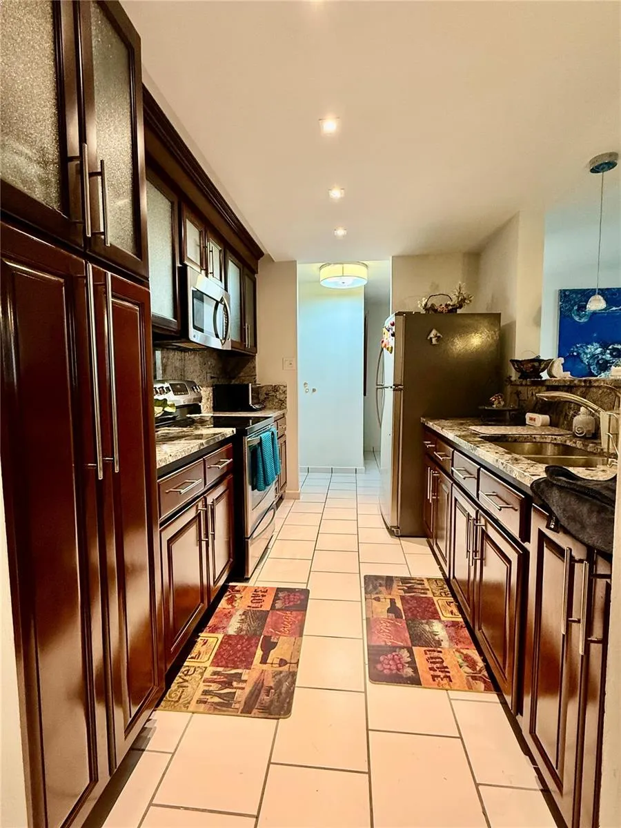 5245 ISLA VERDE AVENUE #208 Carolina, PR 00979