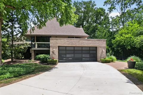 5044 Christy Court