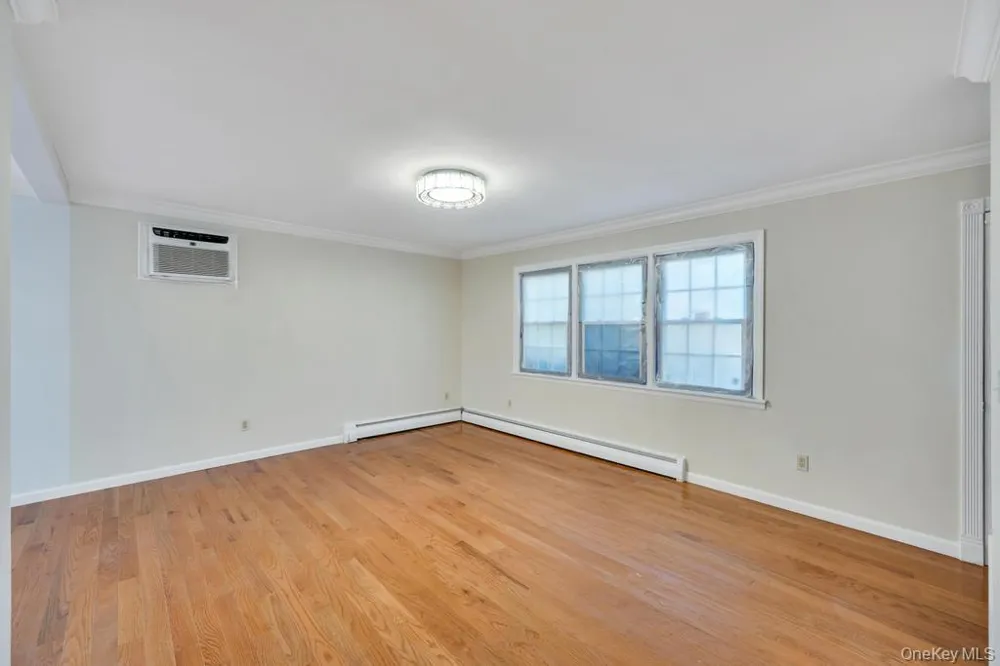 64 Spar Drive Mastic Beach, NY 11951
