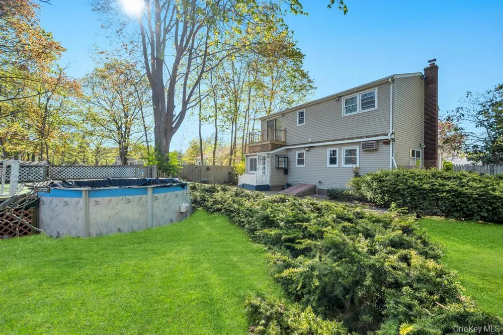 64 Spar Drive Mastic Beach, NY 11951