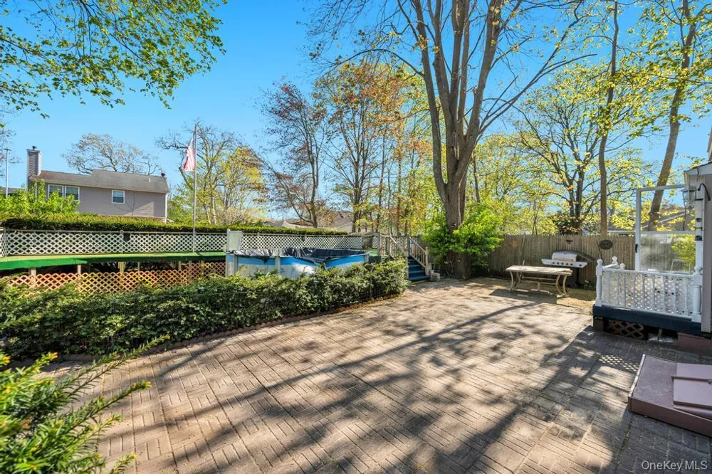 64 Spar Drive Mastic Beach, NY 11951