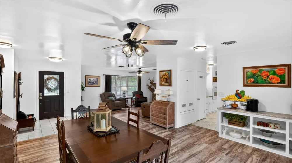 405 N Main Street Franklin, TX 77856