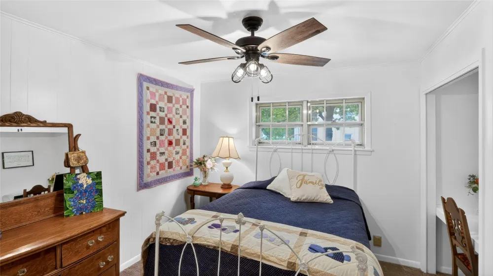 405 N Main Street Franklin, TX 77856