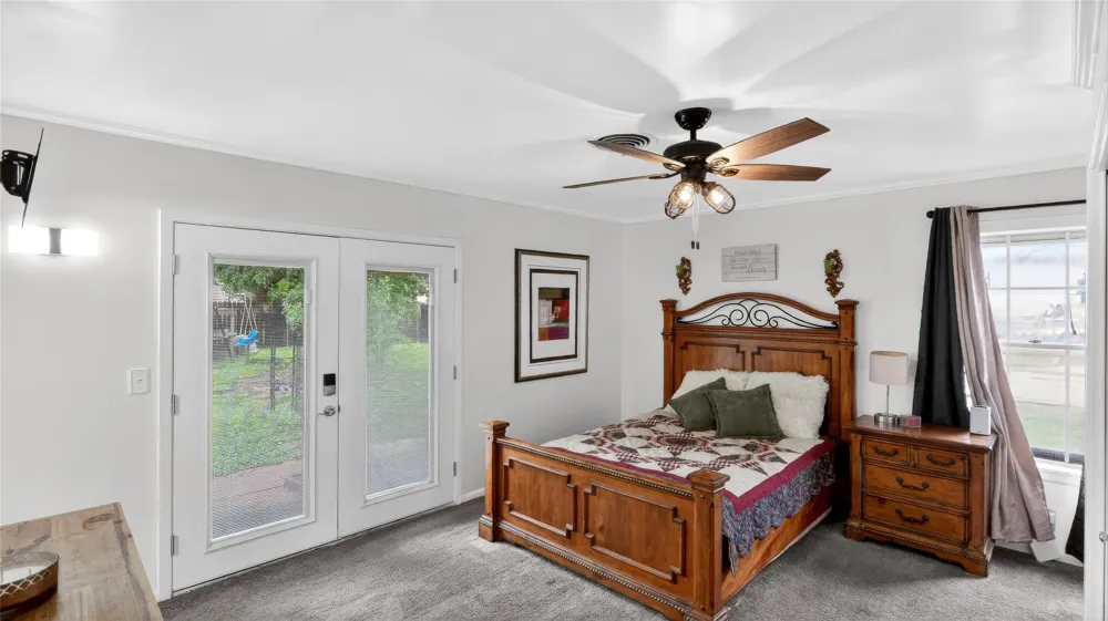 405 N Main Street Franklin, TX 77856