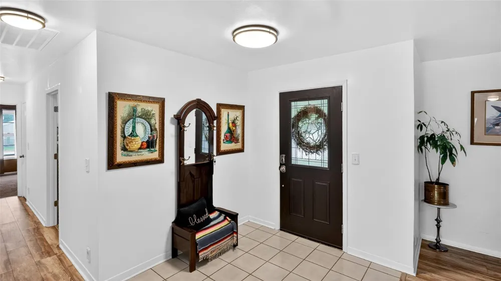 405 N Main Street Franklin, TX 77856