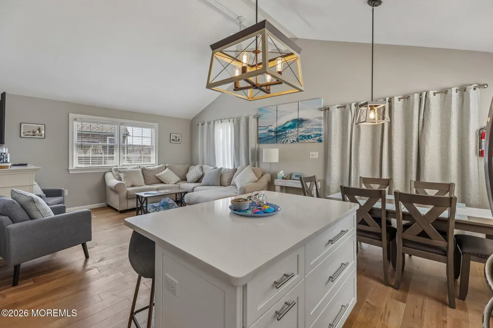 301 W 18th Street Ship Bottom, NJ 08008