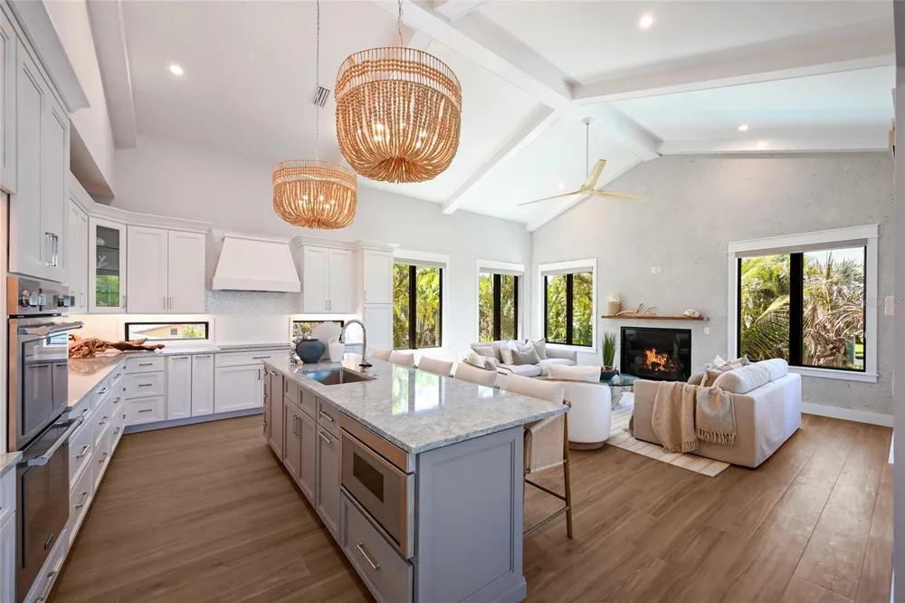513 BAY BOULEVARD Anna Maria, FL 34216
