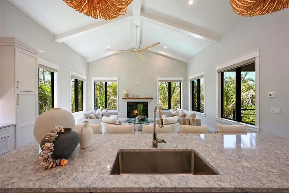 513 BAY BOULEVARD Anna Maria, FL 34216
