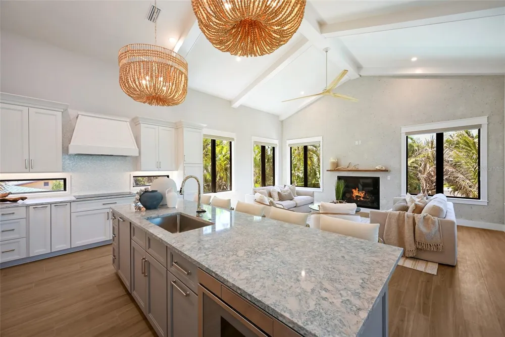 513 BAY BOULEVARD Anna Maria, FL 34216