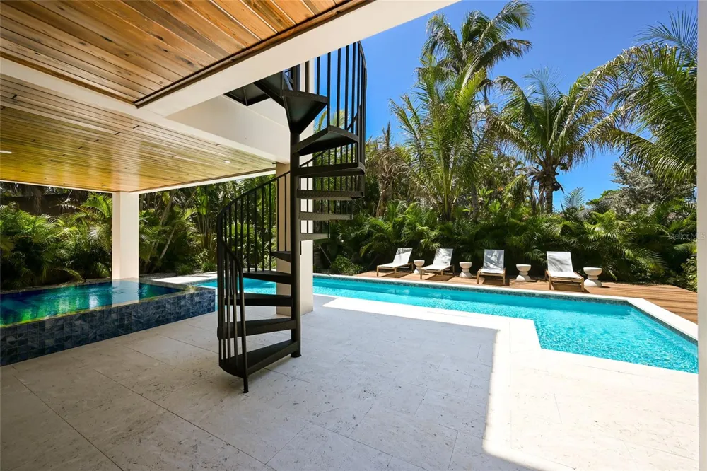 513 BAY BOULEVARD Anna Maria, FL 34216