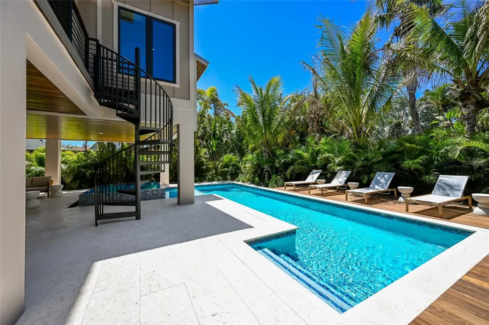 513 BAY BOULEVARD Anna Maria, FL 34216