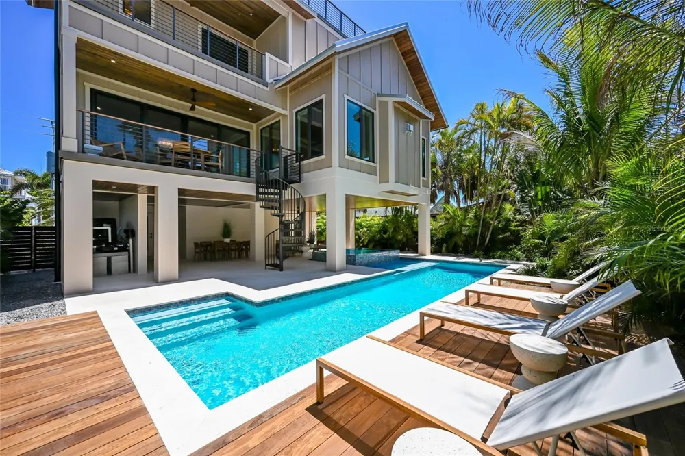 513 BAY BOULEVARD Anna Maria, FL 34216
