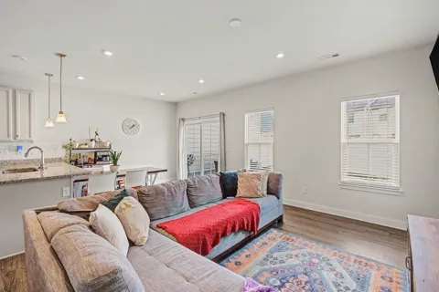 128 Percheron Pl