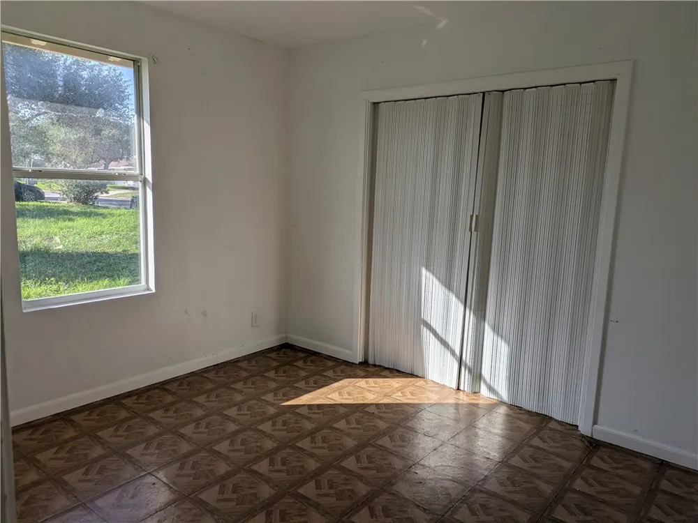 124 Redwood Drive Mathis, TX 78368