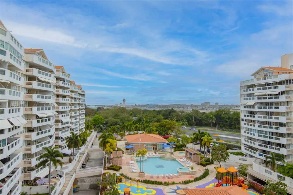 9550 CALLE DIAZ WAY | COND. ASTRALIS #813 Carolina, PR 00979