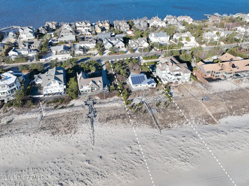 1521 Ocean Avenue Mantoloking, NJ 08738