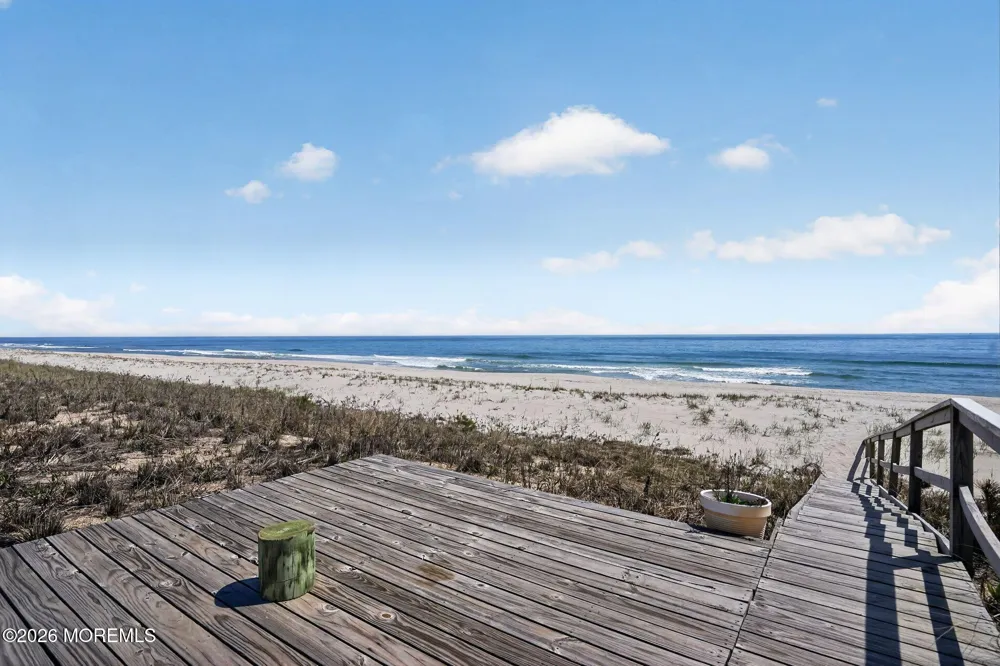 1521 Ocean Avenue Mantoloking, NJ 08738