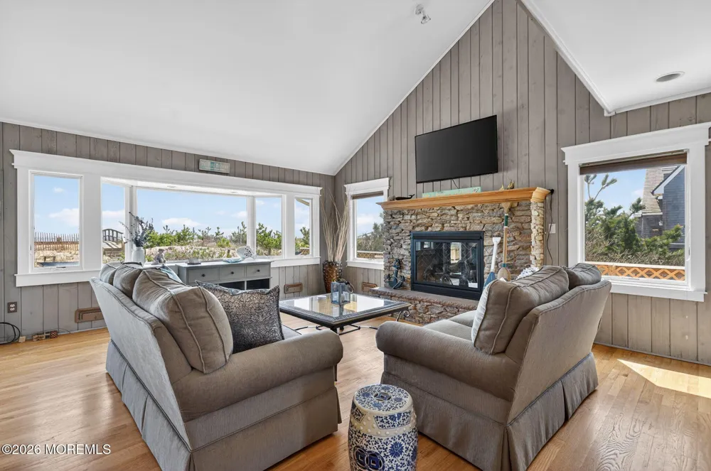 1521 Ocean Avenue Mantoloking, NJ 08738