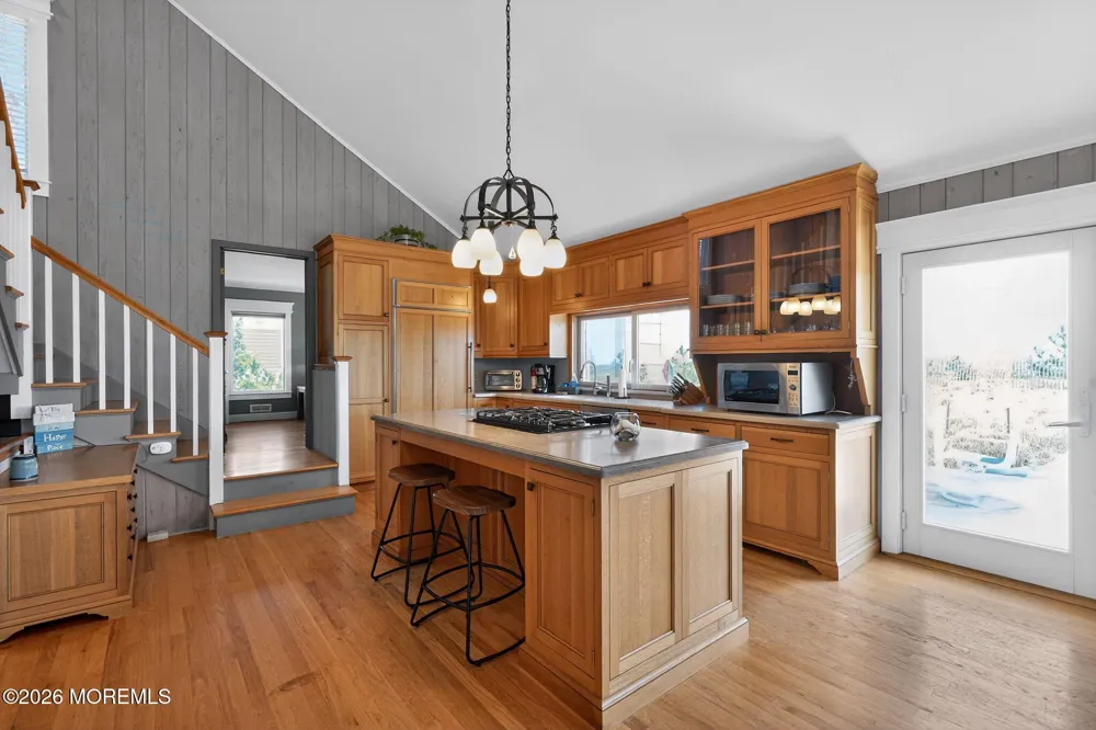 1521 Ocean Avenue Mantoloking, NJ 08738