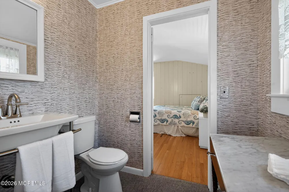 1521 Ocean Avenue Mantoloking, NJ 08738