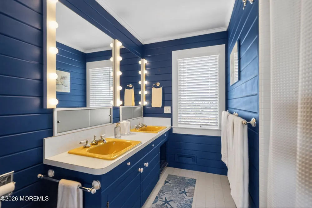 1521 Ocean Avenue Mantoloking, NJ 08738