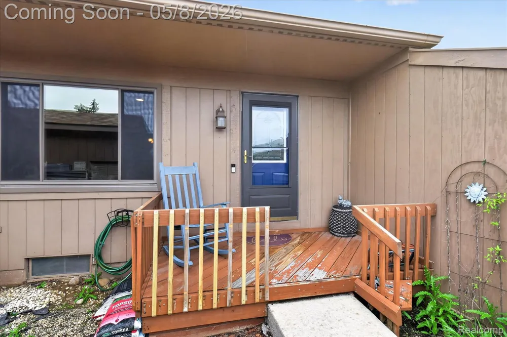 25381 Potomac Drive #6 South Lyon City, MI 48178