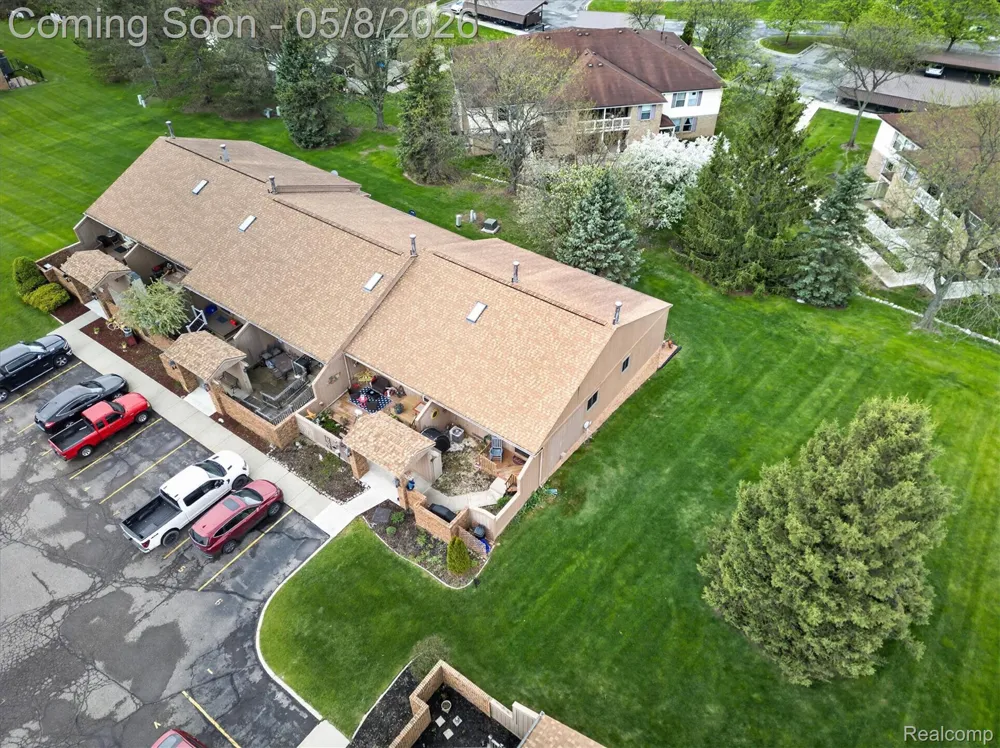 25381 Potomac Drive #6 South Lyon City, MI 48178