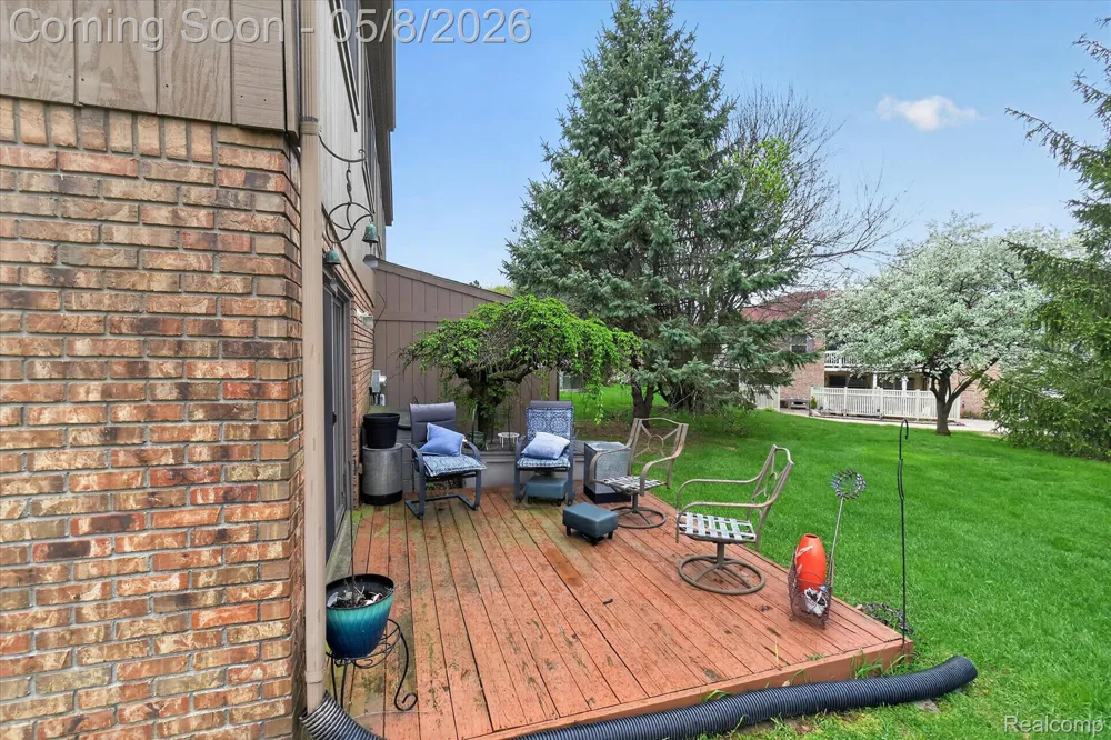 25381 Potomac Drive #6 South Lyon City, MI 48178