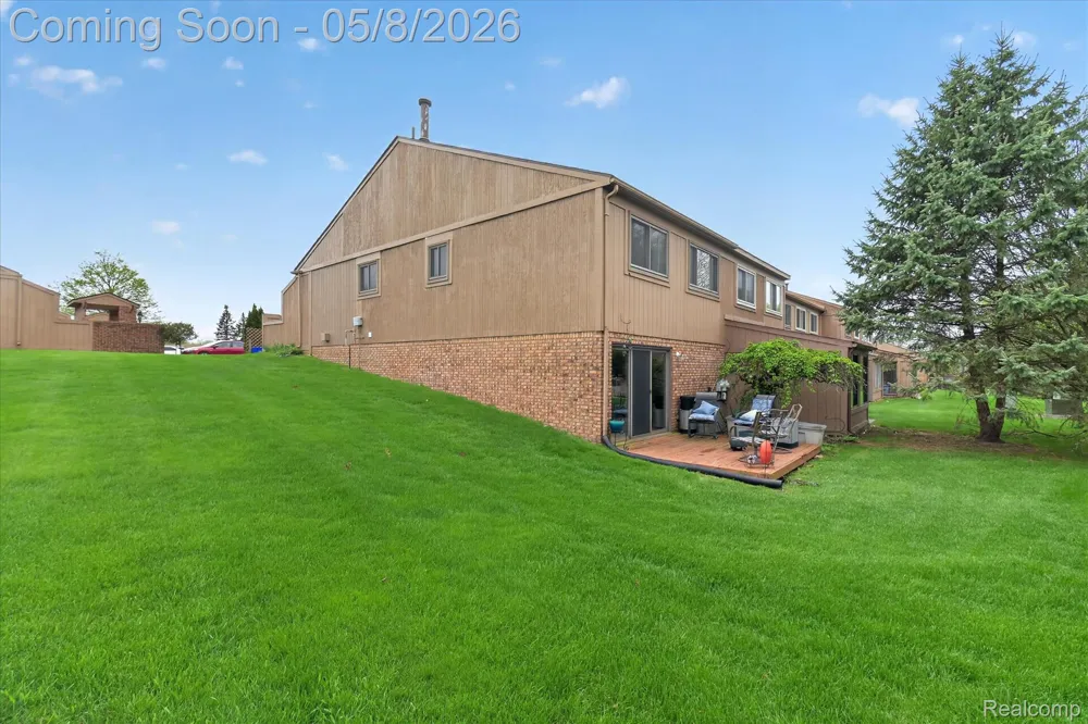25381 Potomac Drive #6 South Lyon City, MI 48178