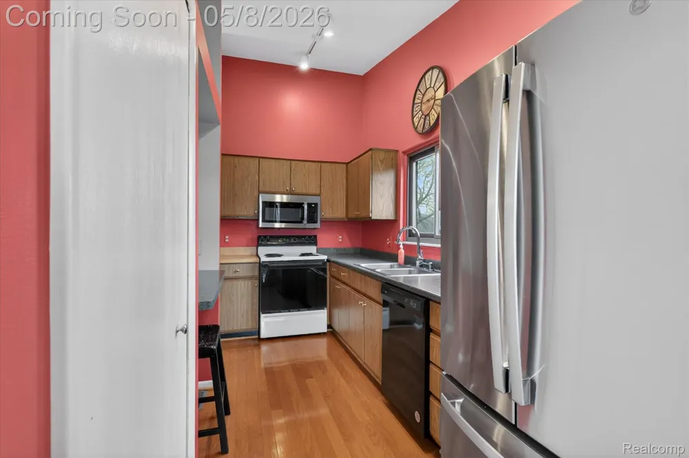 25381 Potomac Drive #6 South Lyon City, MI 48178