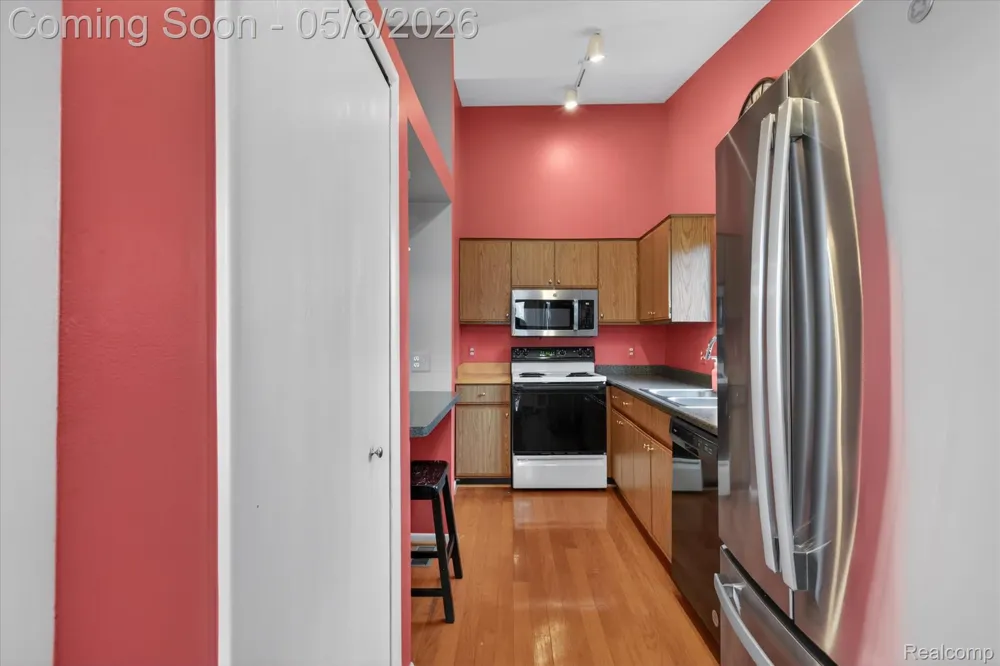 25381 Potomac Drive #6 South Lyon City, MI 48178
