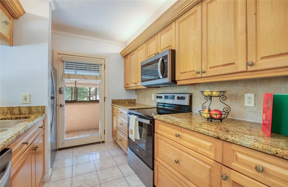 6305 PELICAN CREEK CROSSING #D St Petersburg, FL 33707