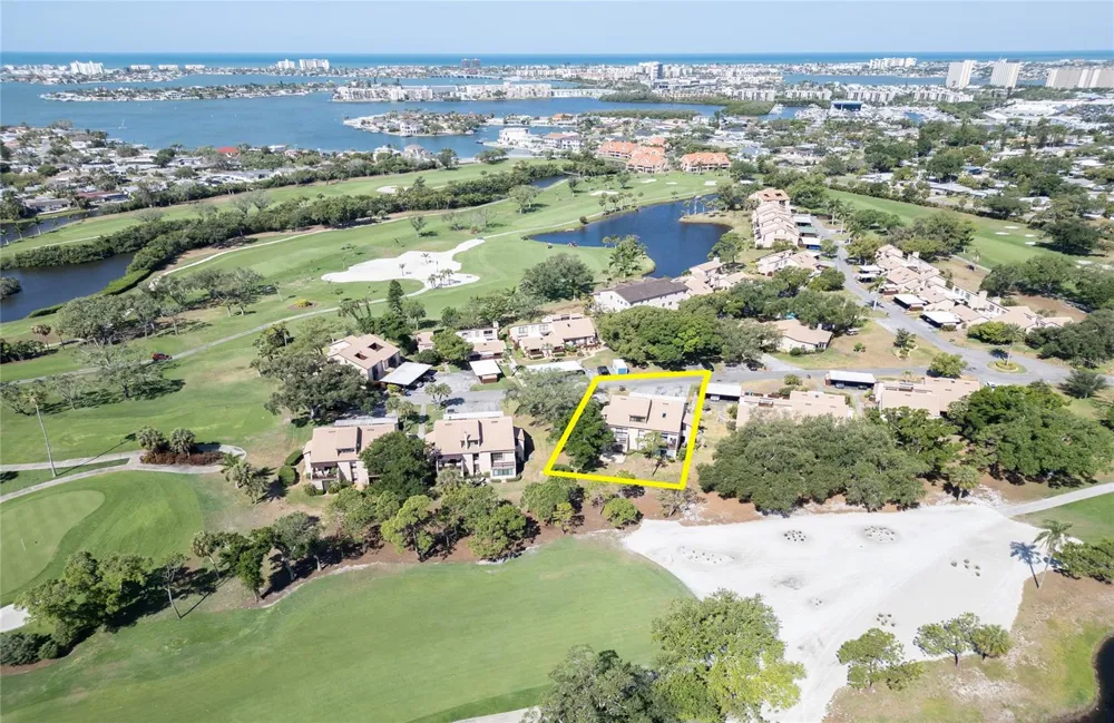 6305 PELICAN CREEK CROSSING #D St Petersburg, FL 33707