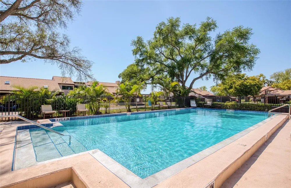 6305 PELICAN CREEK CROSSING #D St Petersburg, FL 33707