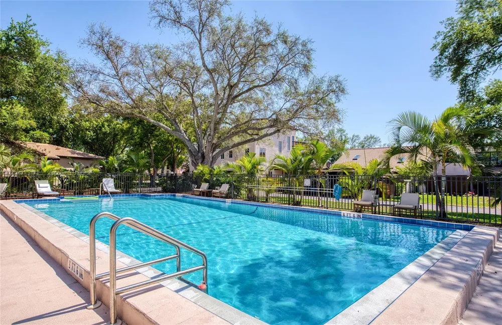 6305 PELICAN CREEK CROSSING #D St Petersburg, FL 33707