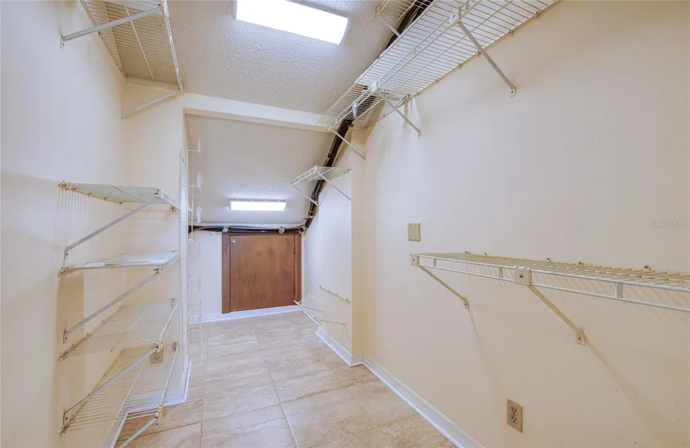 6305 PELICAN CREEK CROSSING #D St Petersburg, FL 33707