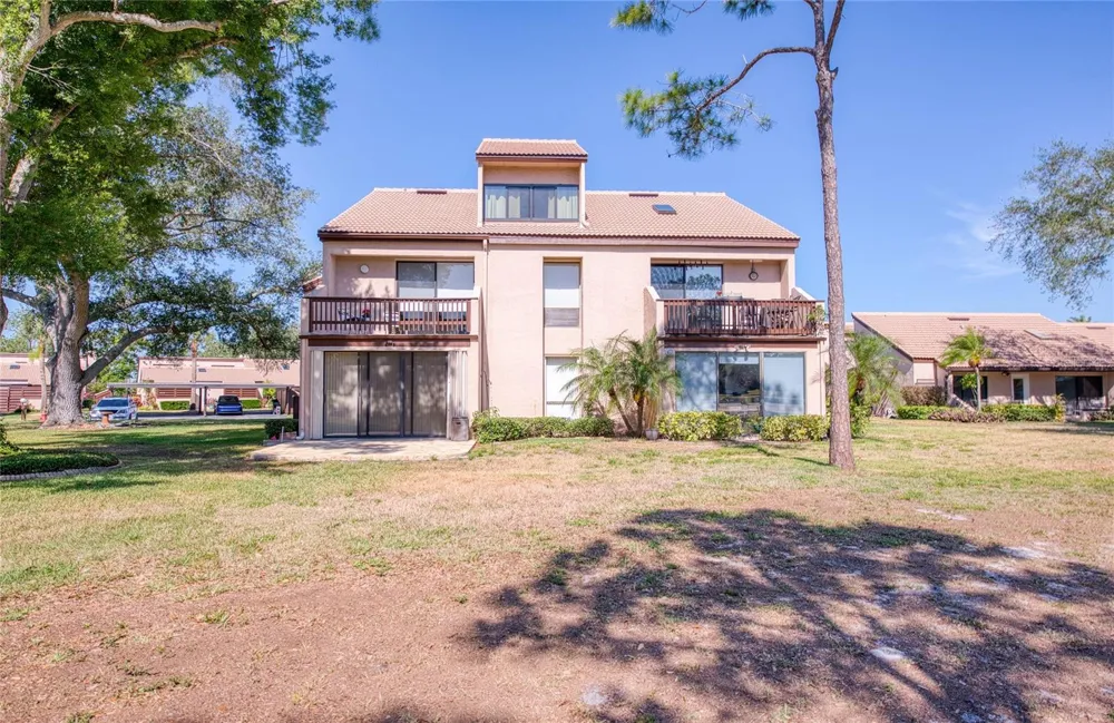 6305 PELICAN CREEK CROSSING #D St Petersburg, FL 33707