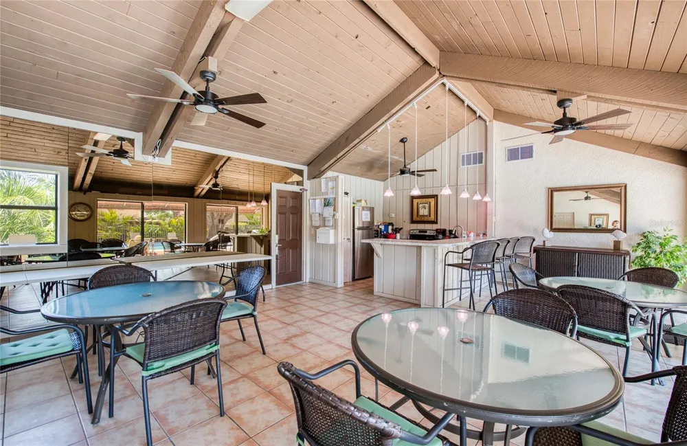 6305 PELICAN CREEK CROSSING #D St Petersburg, FL 33707