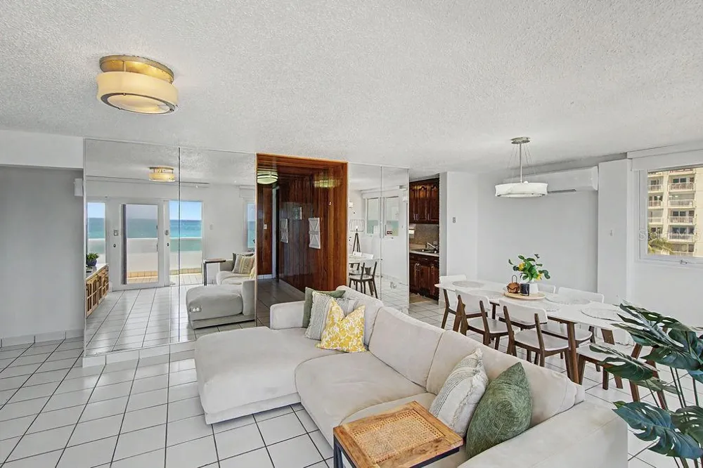 4939 ISLA VERDE AVE. #601 Carolina, PR 00979