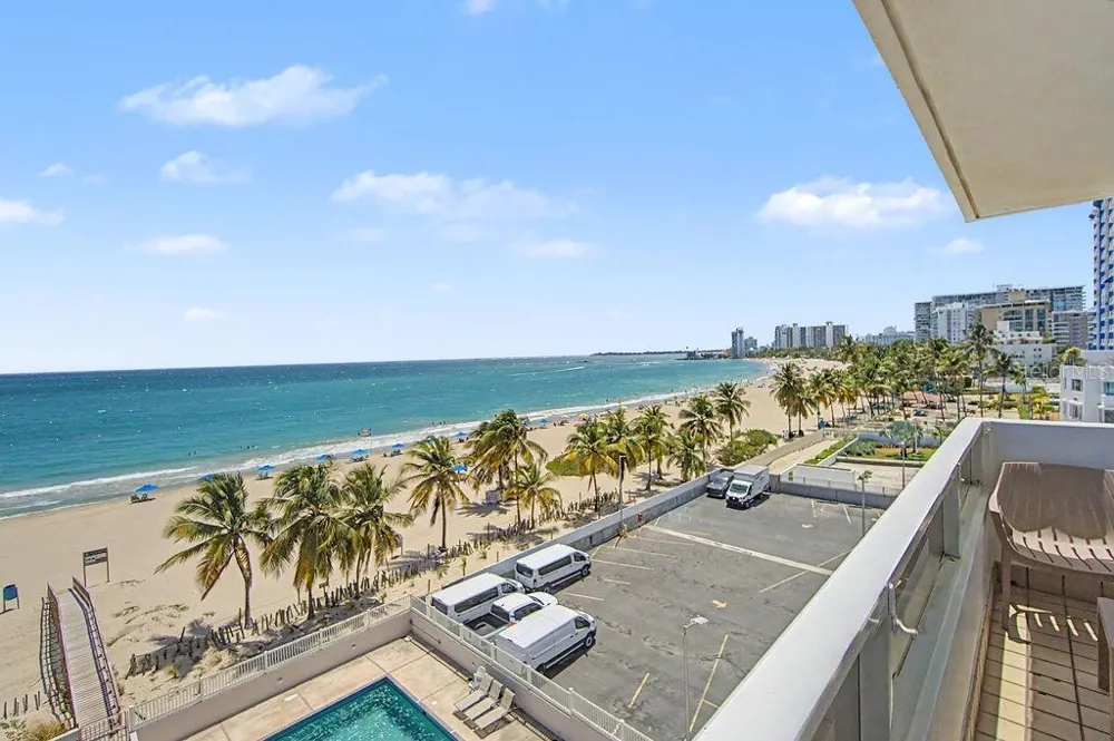 4939 ISLA VERDE AVE. #601 Carolina, PR 00979
