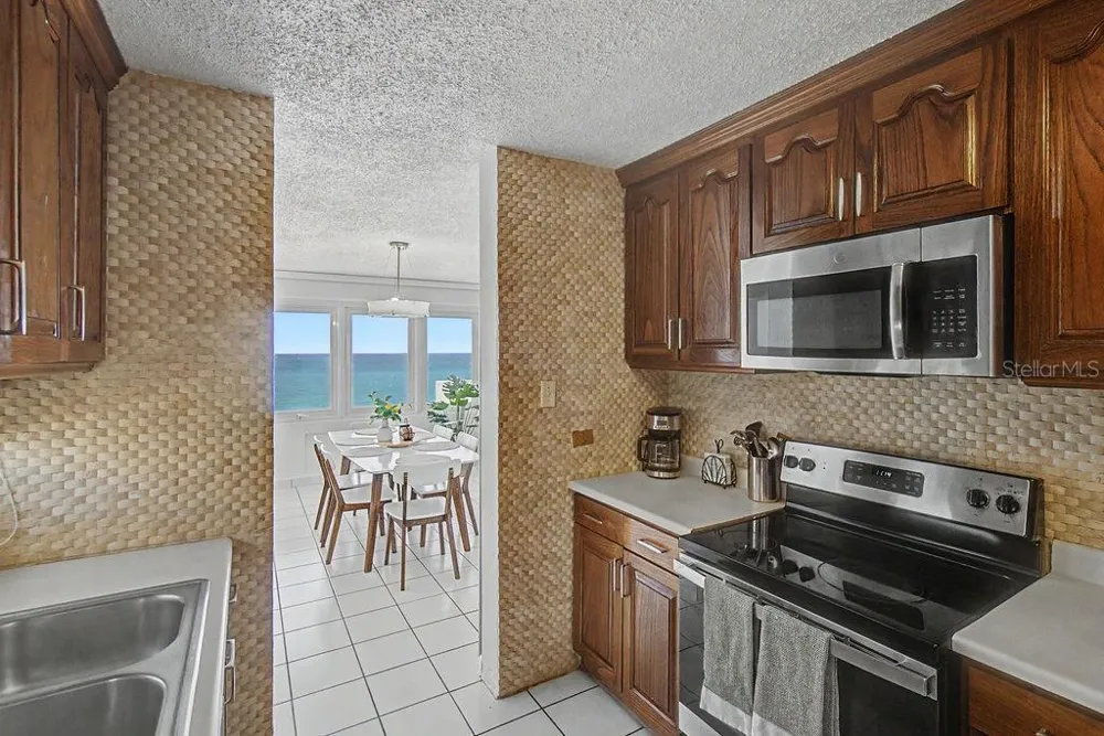 4939 ISLA VERDE AVE. #601 Carolina, PR 00979
