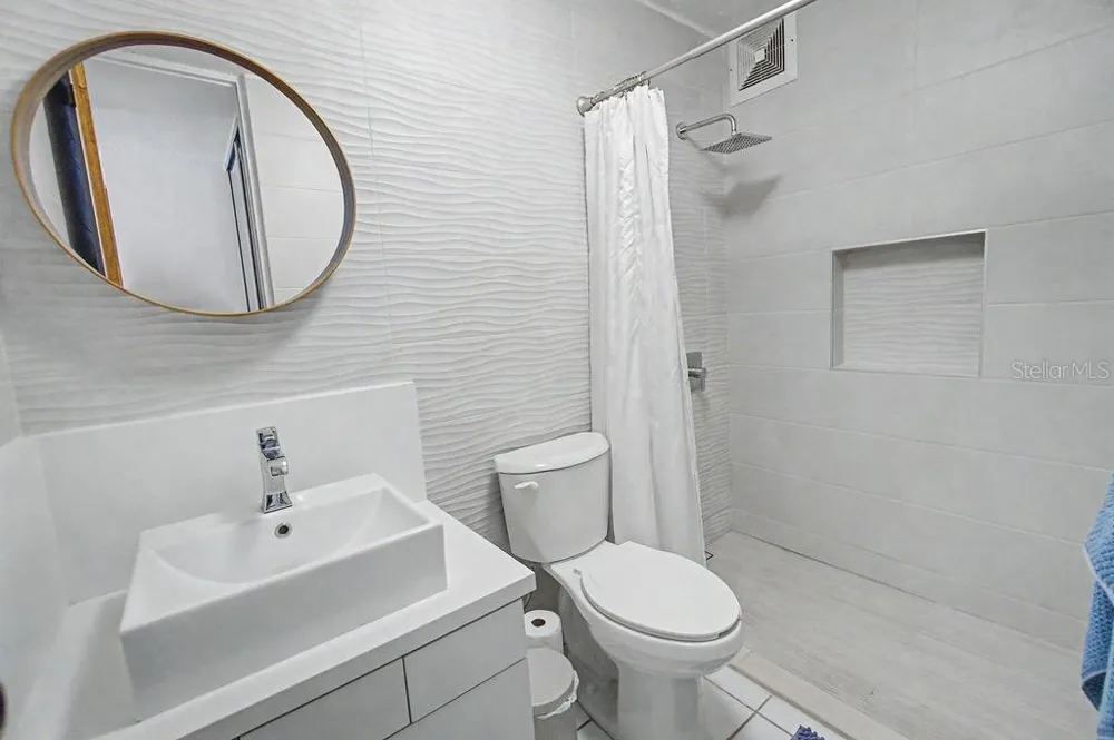 4939 ISLA VERDE AVE. #601 Carolina, PR 00979