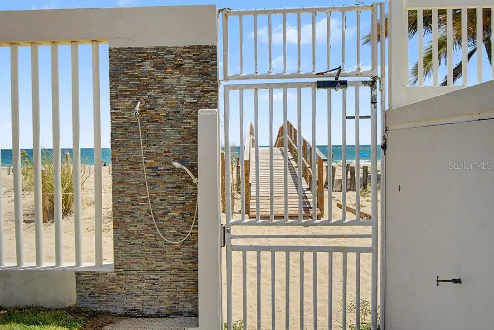 4939 ISLA VERDE AVE. #601 Carolina, PR 00979