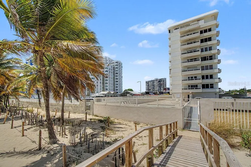 4939 ISLA VERDE AVE. #601 Carolina, PR 00979